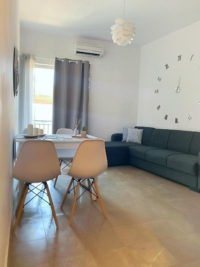 μaria's Flats